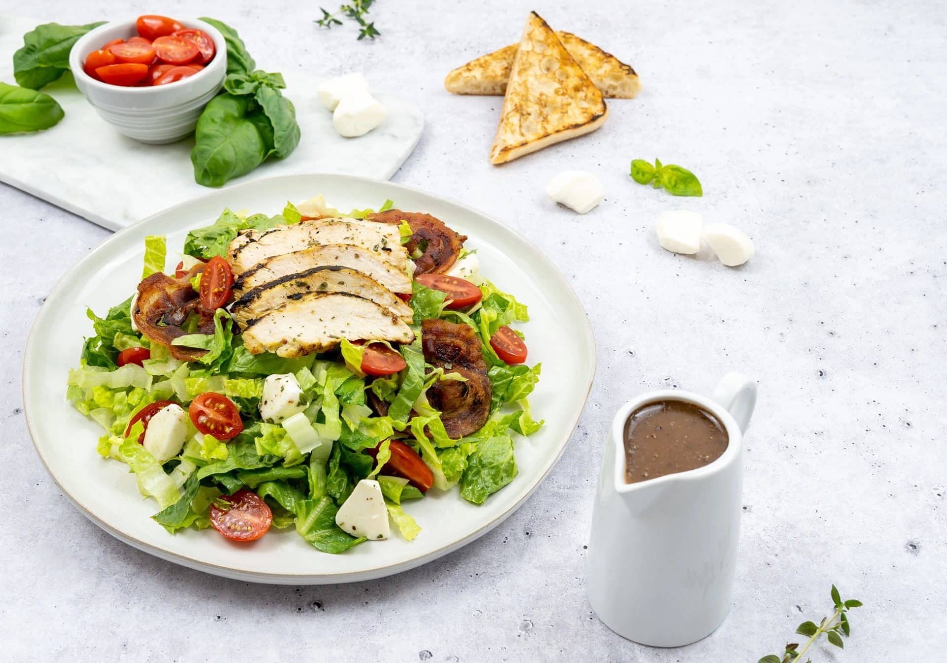 RecipeGlamour_Chicken-Caprese-Salad_Balsamic_Foodservice_LH_ASB_03022021_7